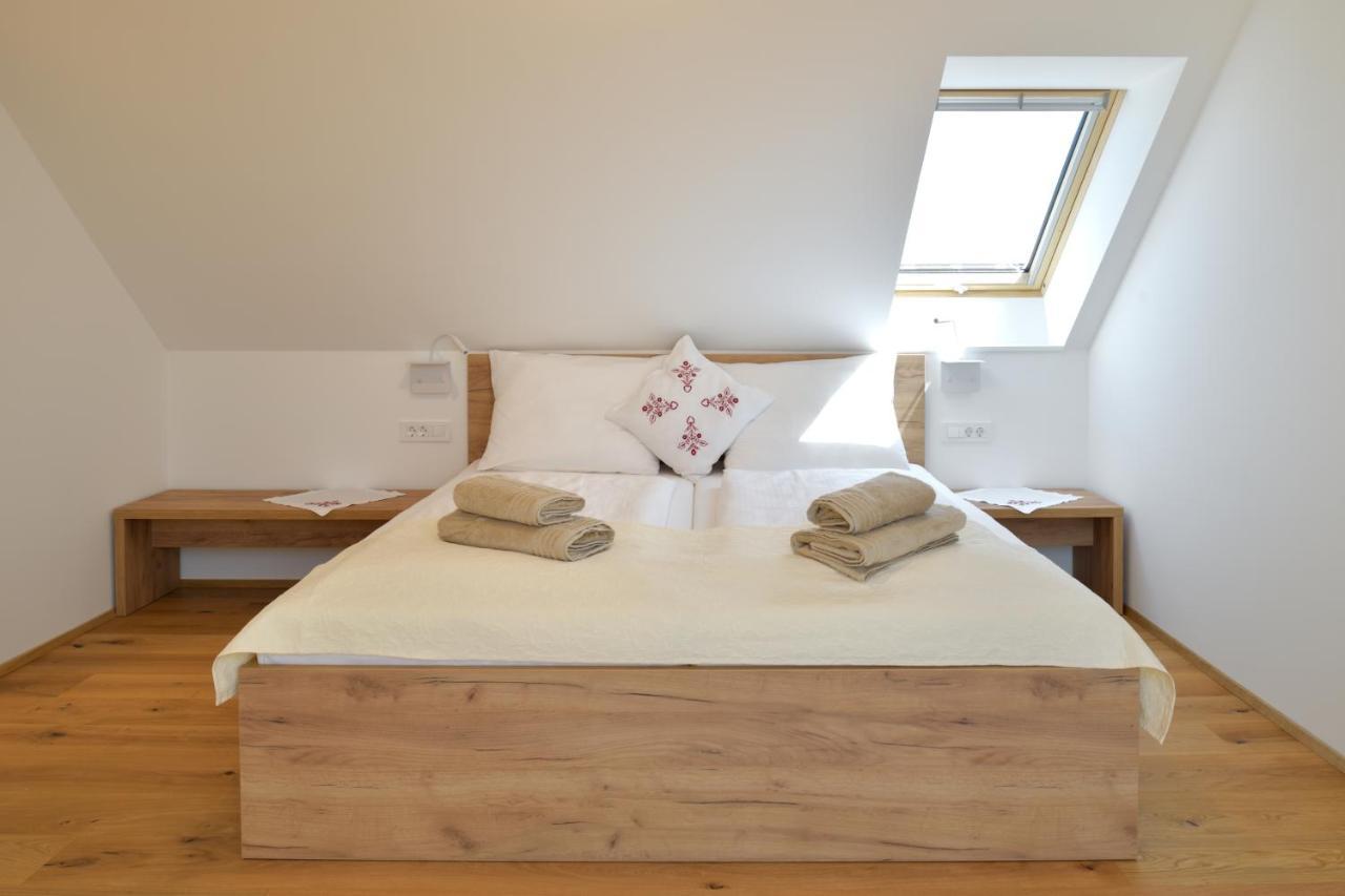 Farm Stay Jarc Vineyard Svečina エクステリア 写真