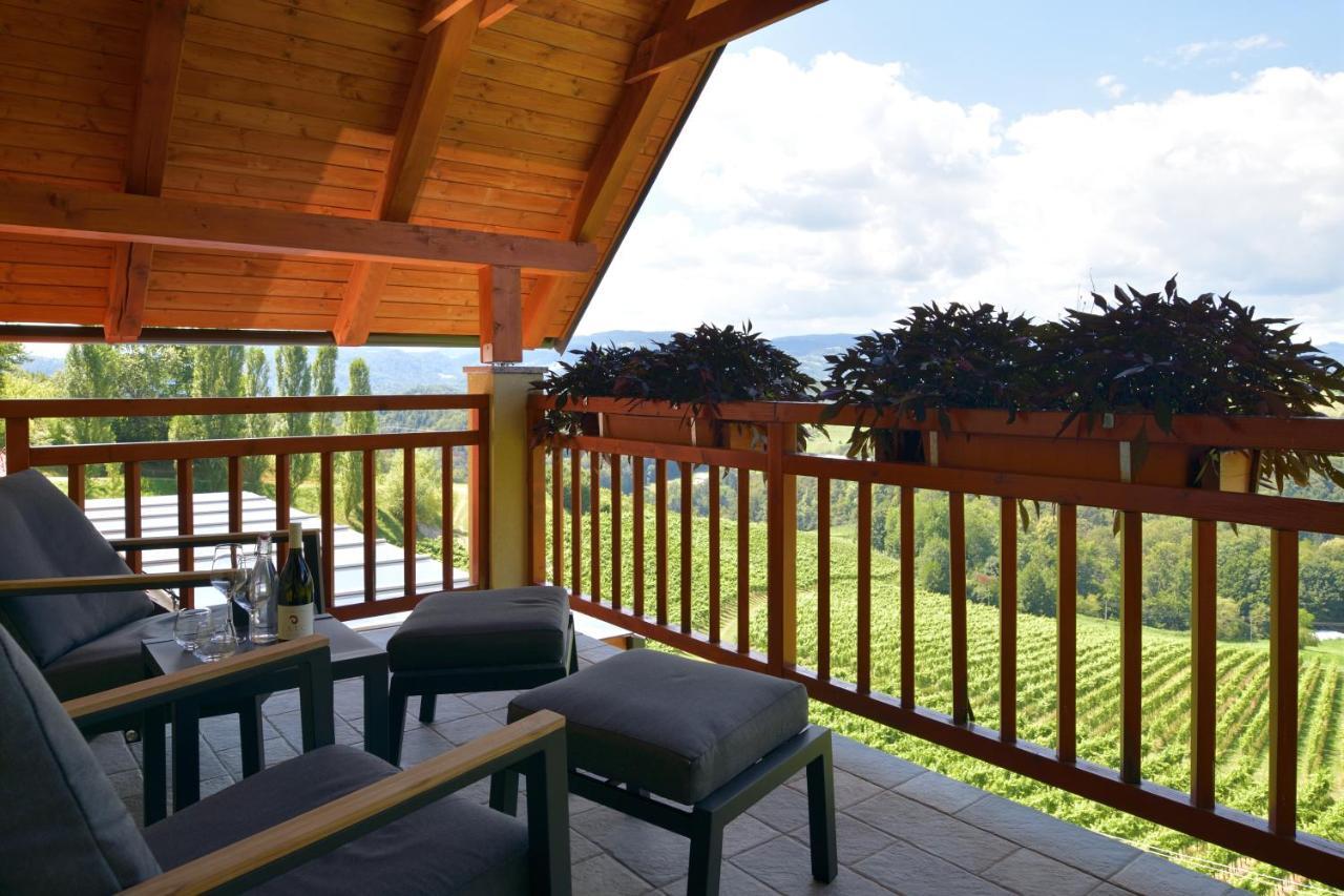 Farm Stay Jarc Vineyard Svečina エクステリア 写真