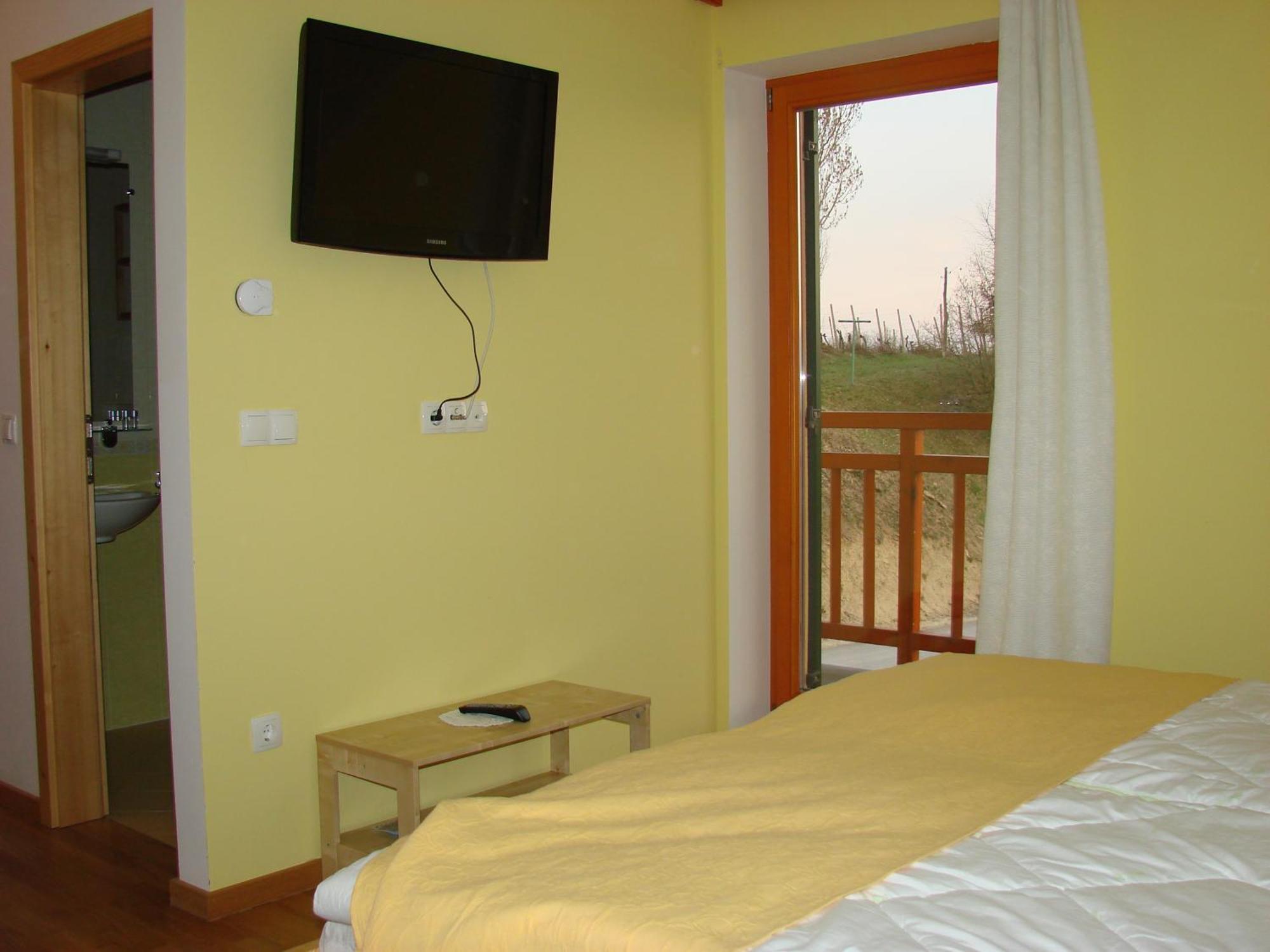 Farm Stay Jarc Vineyard Svečina 部屋 写真